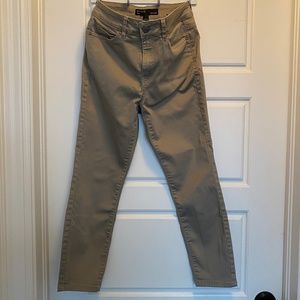 RW&CO High Rise Natalie Jegging - 25"
